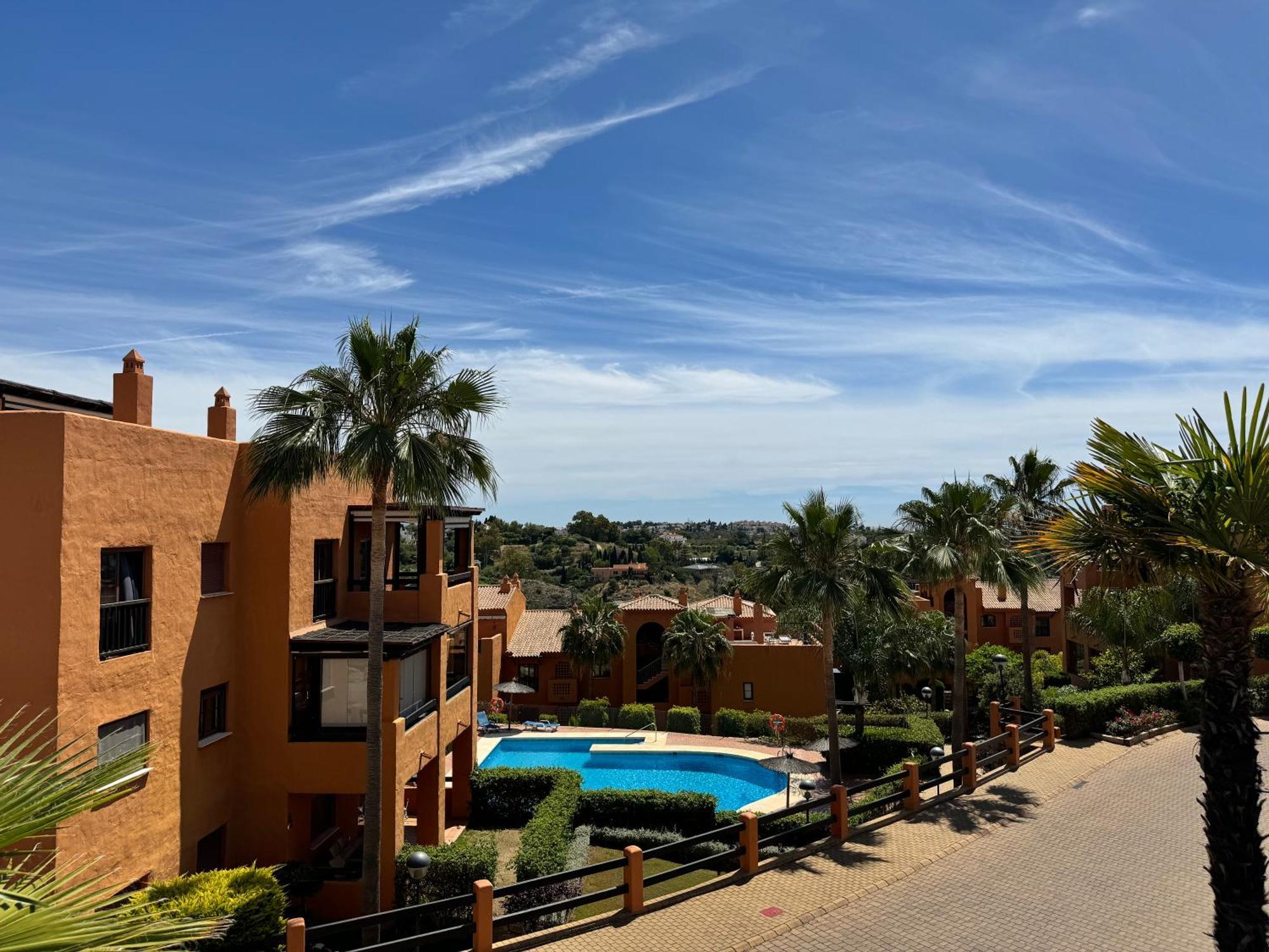 Piso De Lujo Totalmente Equipado A Estrenar Para 6 Estepona Luaran gambar