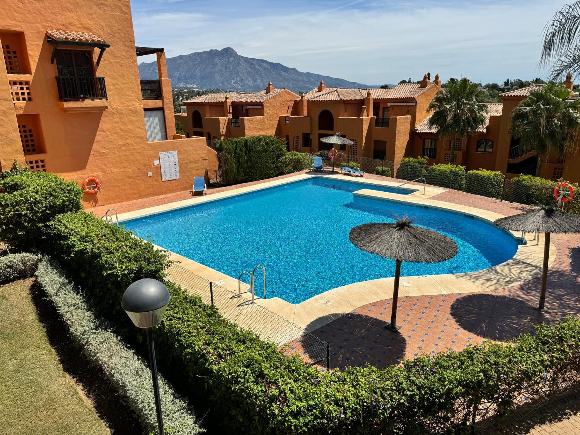 Piso De Lujo Totalmente Equipado A Estrenar Para 6 Estepona Luaran gambar